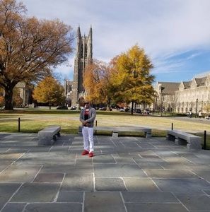 Meet your Posher, Robert luis